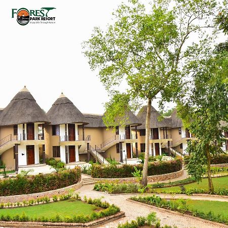 Forest Park Resort Buloba 外观 照片