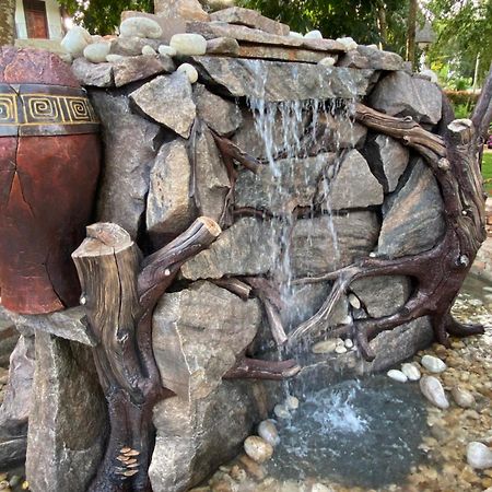 Forest Park Resort Buloba 外观 照片