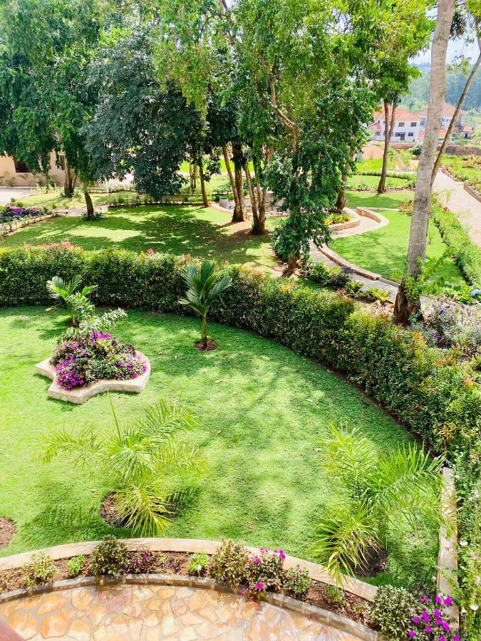 Forest Park Resort Buloba 外观 照片