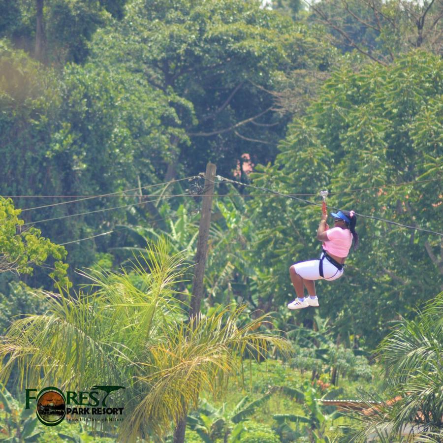 Forest Park Resort Buloba 外观 照片