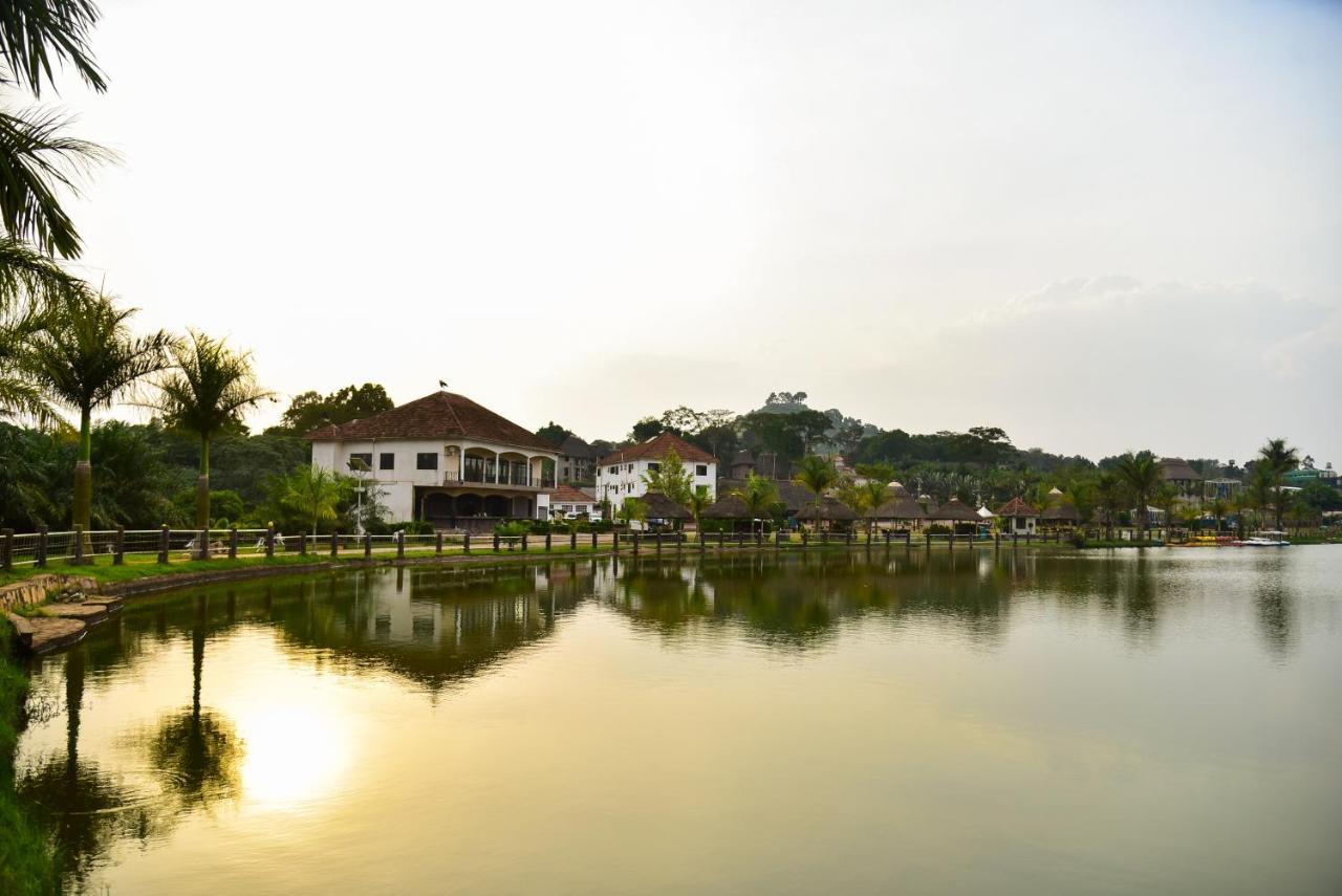 Forest Park Resort Buloba 外观 照片