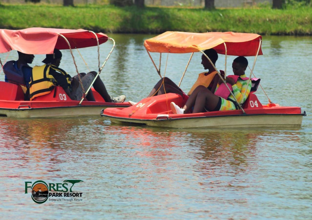 Forest Park Resort Buloba 外观 照片